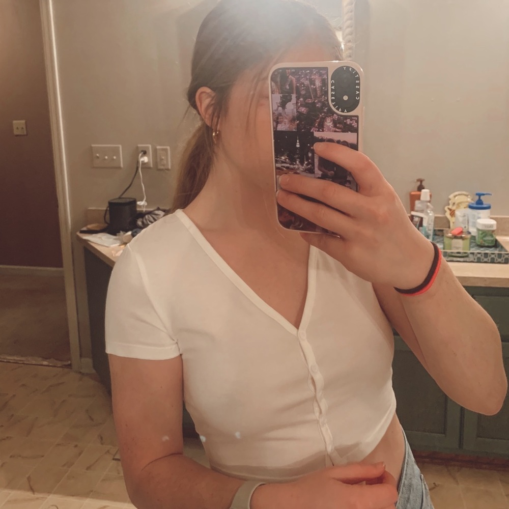WHITE BUTTON DOWN CROP TOP